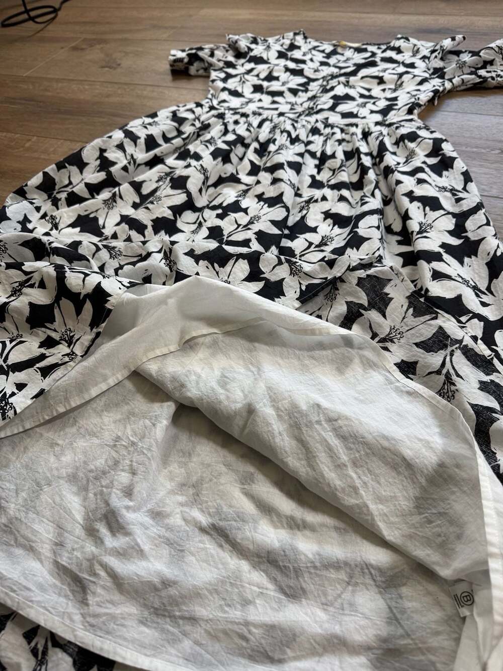 DownEast Black and White Floral Midi Dress - Picture 10 of 14